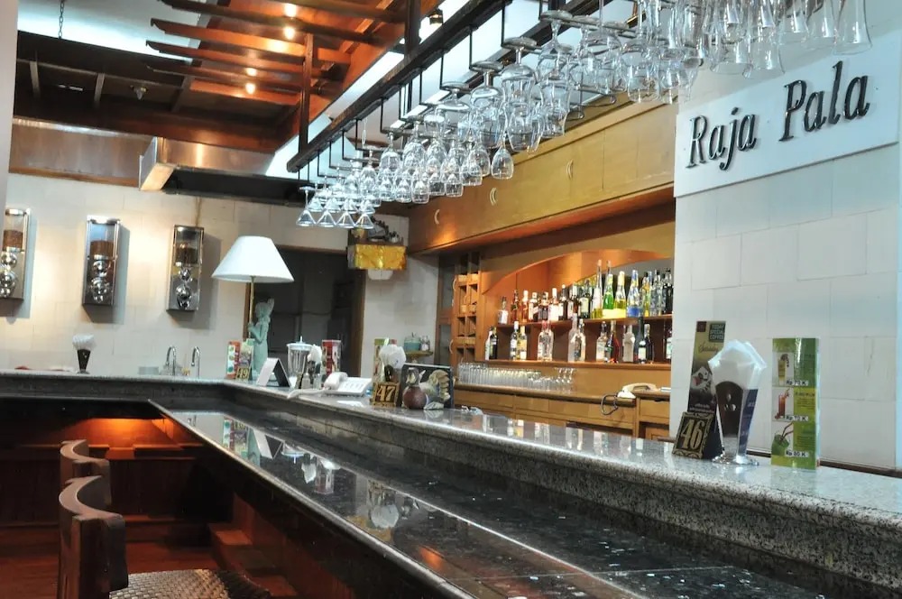 هتل اینا گراند دنپاسار